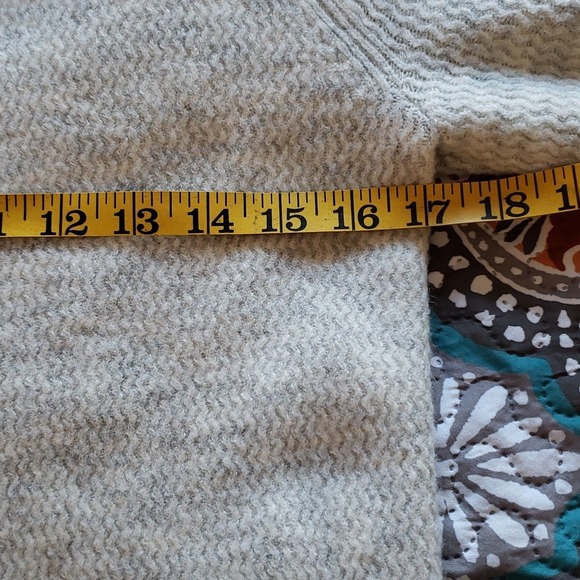 Crew Neck Gray Heathered Knit Sweater Long Sleeve Casual Comfy Everyday - Picture 9 of 10